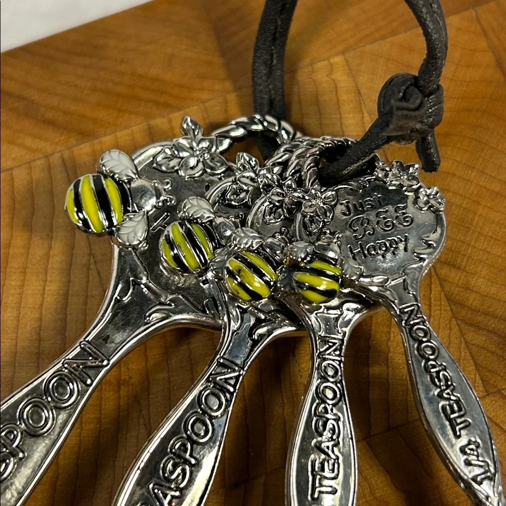 Just Bee Happy measuring spoons